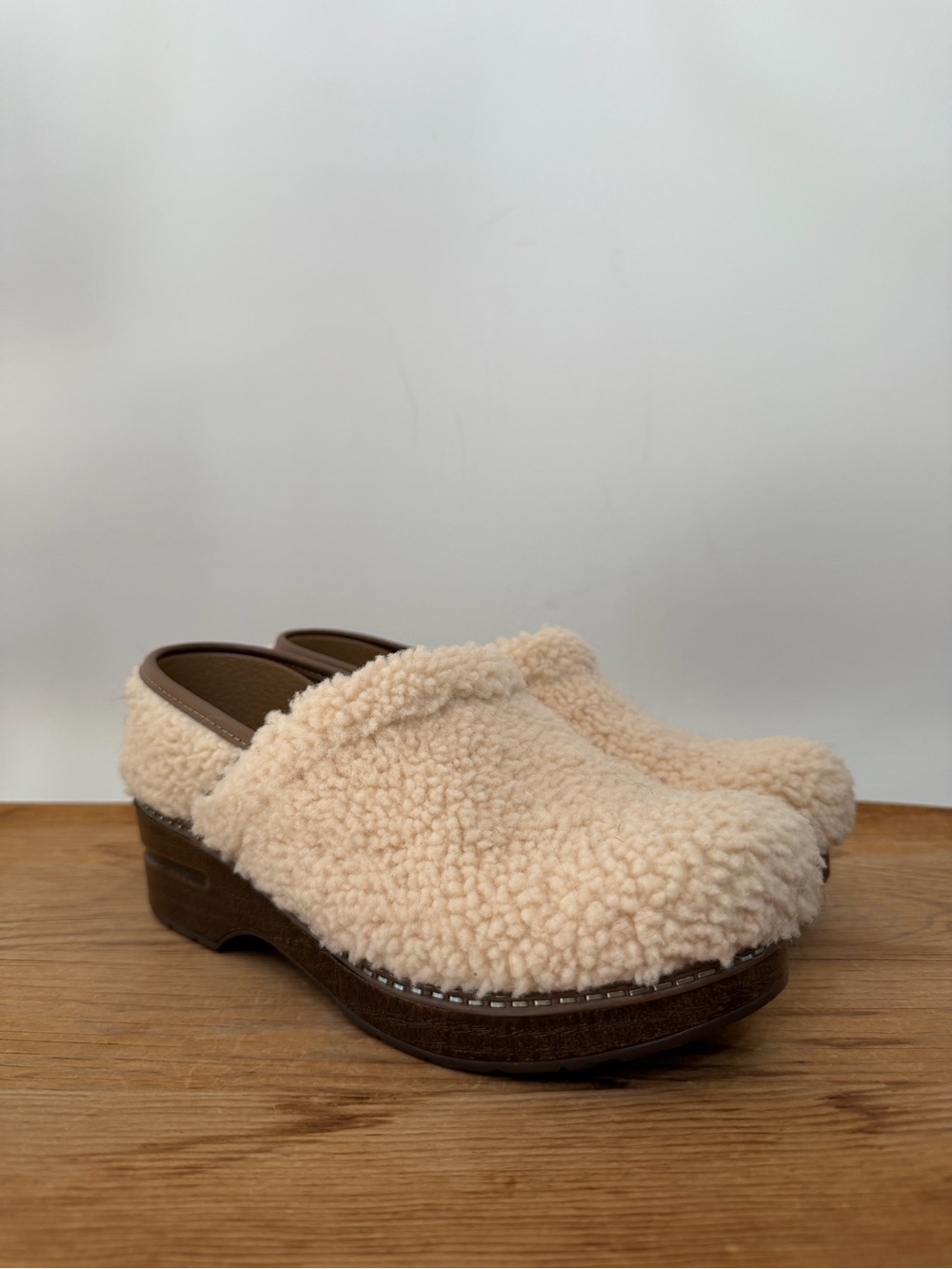Dansko Professional Shearling Clogs Cream Danish Slip On Leather Sheep Womens 39